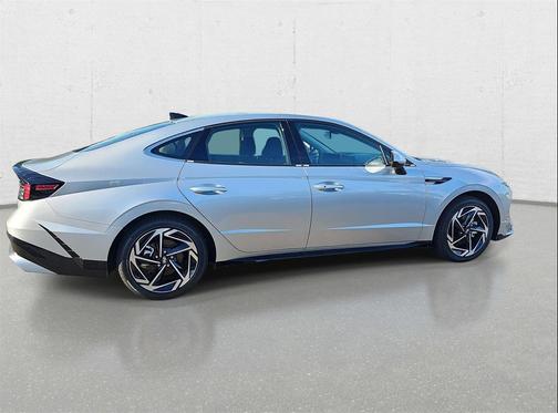 2026 Hyundai SONATA SEL