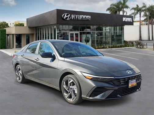 2025 Hyundai ELANTRA HEV SEL Sport