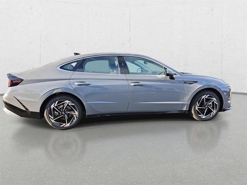 2026 Hyundai SONATA SEL