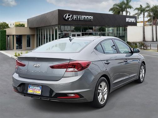 2019 Hyundai ELANTRA SEL