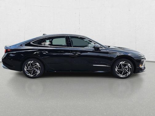 2026 Hyundai SONATA SEL