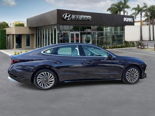 2025 Hyundai SONATA Hybrid Limited