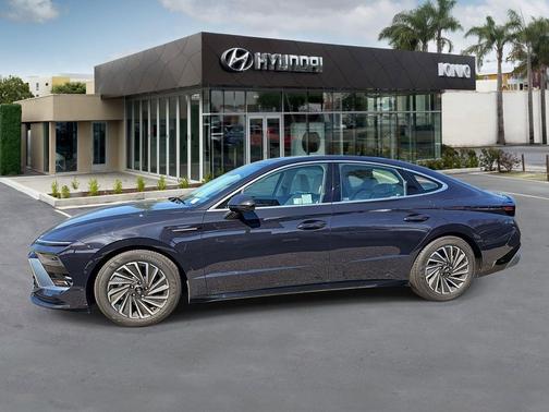 2025 Hyundai SONATA Hybrid Limited