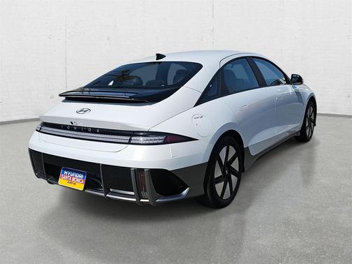 2025 Hyundai IONIQ 6 SE