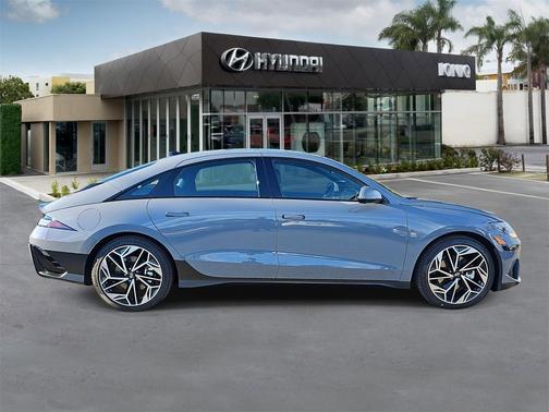 2025 Hyundai IONIQ 6 Limited