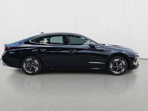 2026 Hyundai SONATA SEL