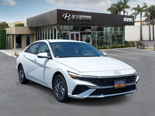 2025 Hyundai ELANTRA Sport