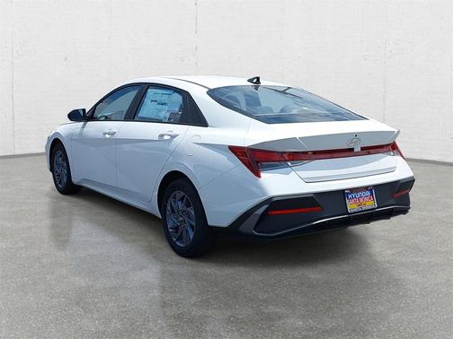 2025 Hyundai ELANTRA Sport