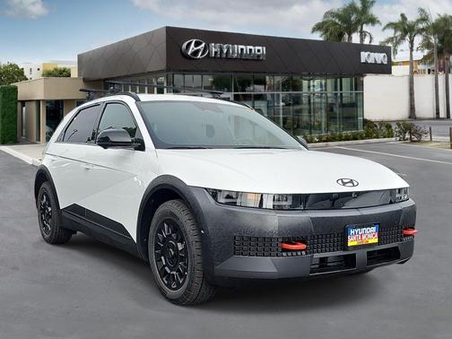 Atlas White 2027 Hyundai IONIQ 5 XRT