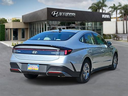 2026 Hyundai SONATA SE