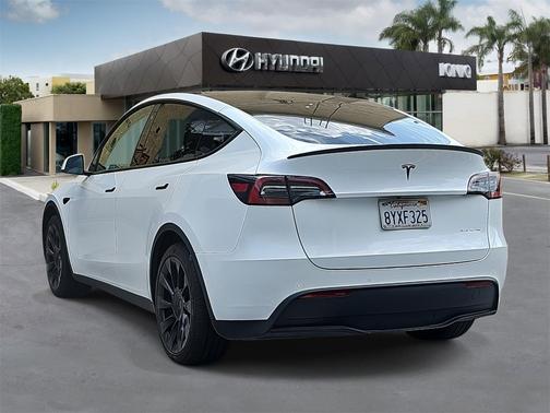2021 Tesla Model Y Long Range Dual Motor All-Wheel Drive