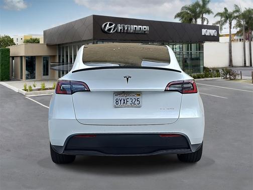 2021 Tesla Model Y Long Range Dual Motor All-Wheel Drive