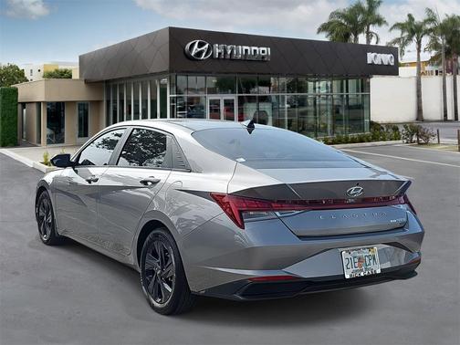 2023 Hyundai ELANTRA HEV Blue