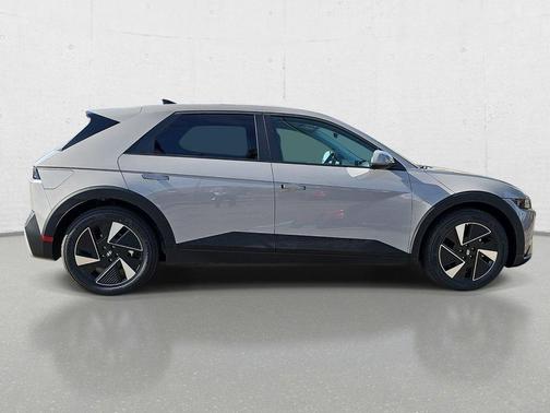 Cyber Gray 2026 Hyundai IONIQ 5 SEL