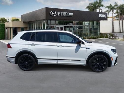 2021 Volkswagen Tiguan 2.0T SE R-Line Black