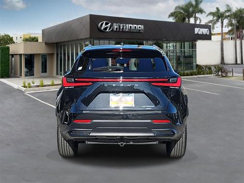 2023 Lexus NX 350h Premium