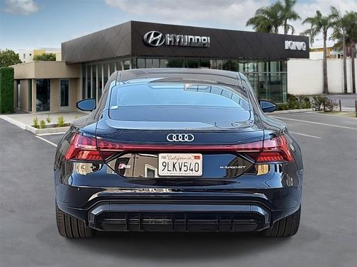 2024 Audi RS e-tron GT quattro