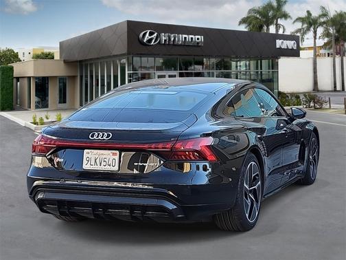 2024 Audi RS e-tron GT quattro