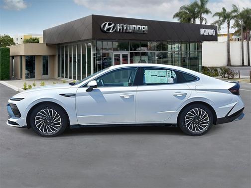 2025 Hyundai SONATA Hybrid SE