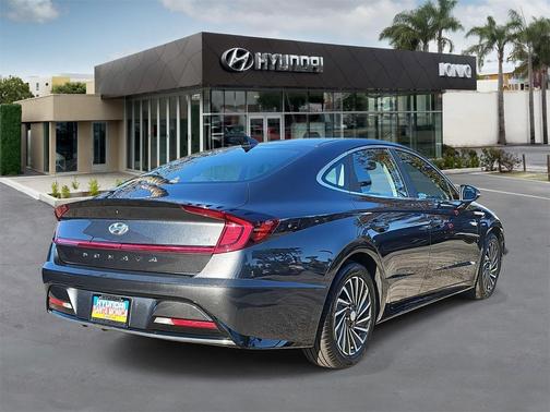 2020 Hyundai SONATA Hybrid SE