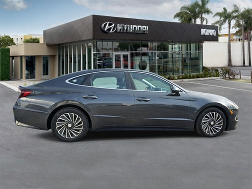 2020 Hyundai SONATA Hybrid SE