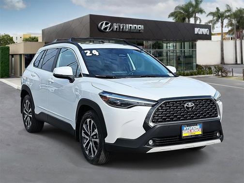 2024 Toyota Corolla Cross XLE