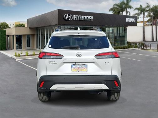 2024 Toyota Corolla Cross XLE
