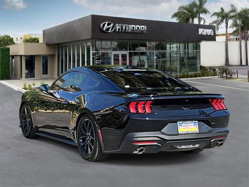 2025 Ford Mustang EcoBoost