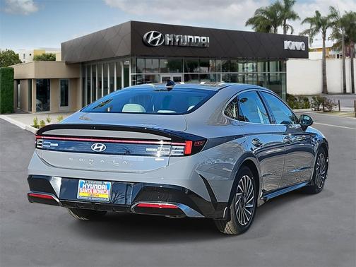 2025 Hyundai SONATA Hybrid SE