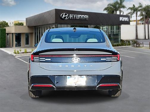 2025 Hyundai SONATA Hybrid SE