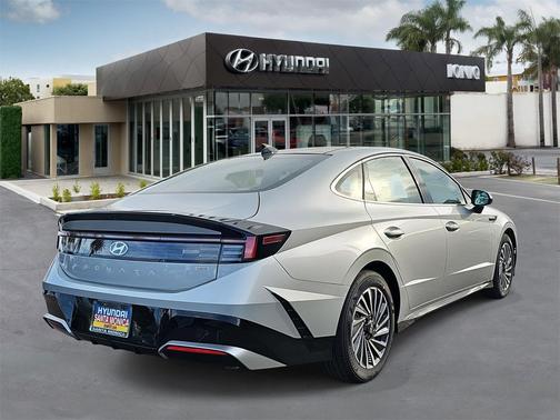 2026 Hyundai SONATA Hybrid SE