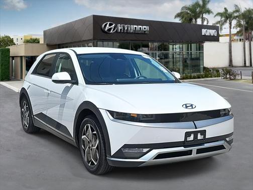2024 Hyundai IONIQ 5 SE
