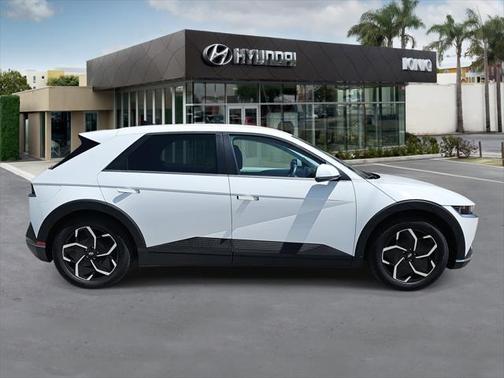 2024 Hyundai IONIQ 5 SE