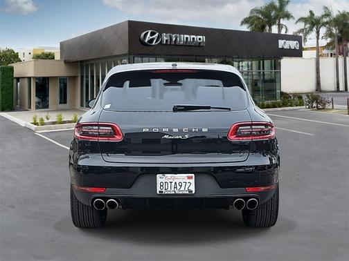 2018 Porsche Macan S