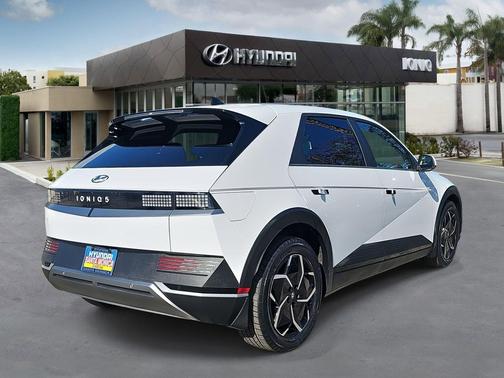 2024 Hyundai IONIQ 5 SEL