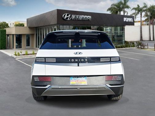 2024 Hyundai IONIQ 5 SEL