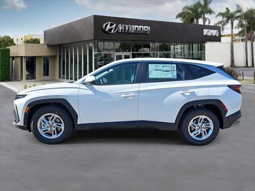 2025 Hyundai TUCSON SE