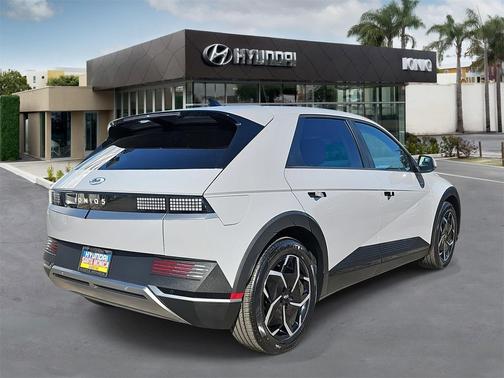 2024 Hyundai IONIQ 5 SEL