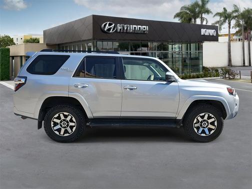 2024 Toyota 4Runner TRD Off Road