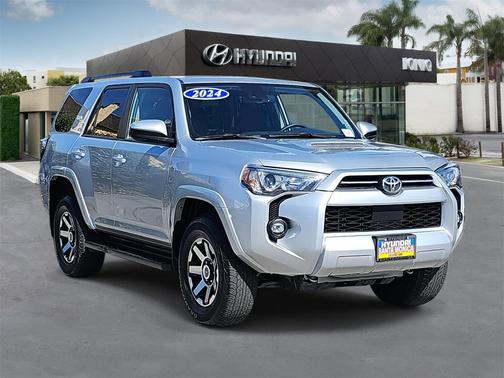 2024 Toyota 4Runner TRD Off Road