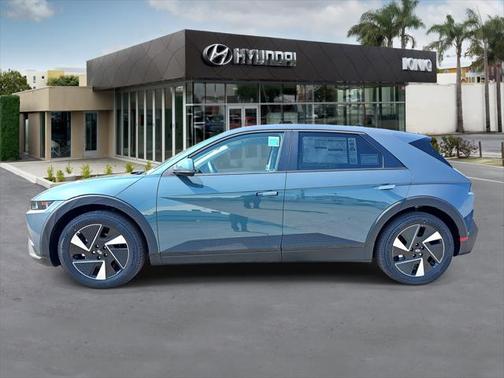 2025 Hyundai IONIQ 5 SE Standard Range
