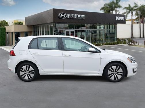 2016 Volkswagen e-Golf SE