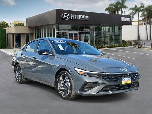2025 Hyundai ELANTRA HEV SEL Sport