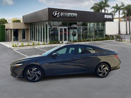2025 Hyundai ELANTRA HEV SEL Sport