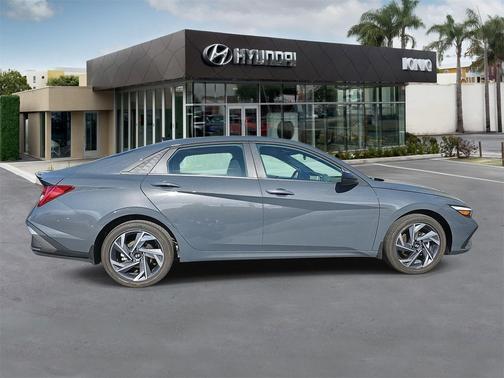 2025 Hyundai ELANTRA HEV SEL Sport