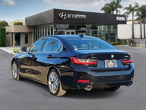 2025 BMW 330 i xDrive