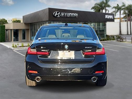2025 BMW 330 i xDrive