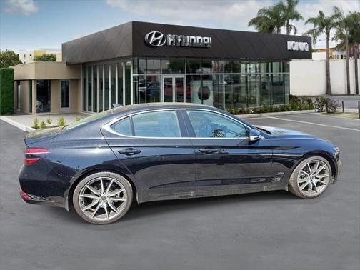 2022 Genesis G70 2.0T RWD