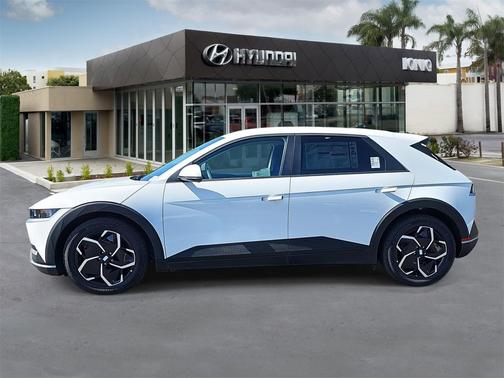 2024 Hyundai IONIQ 5 SEL