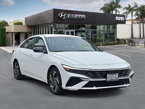 2025 Hyundai ELANTRA HEV SEL Sport